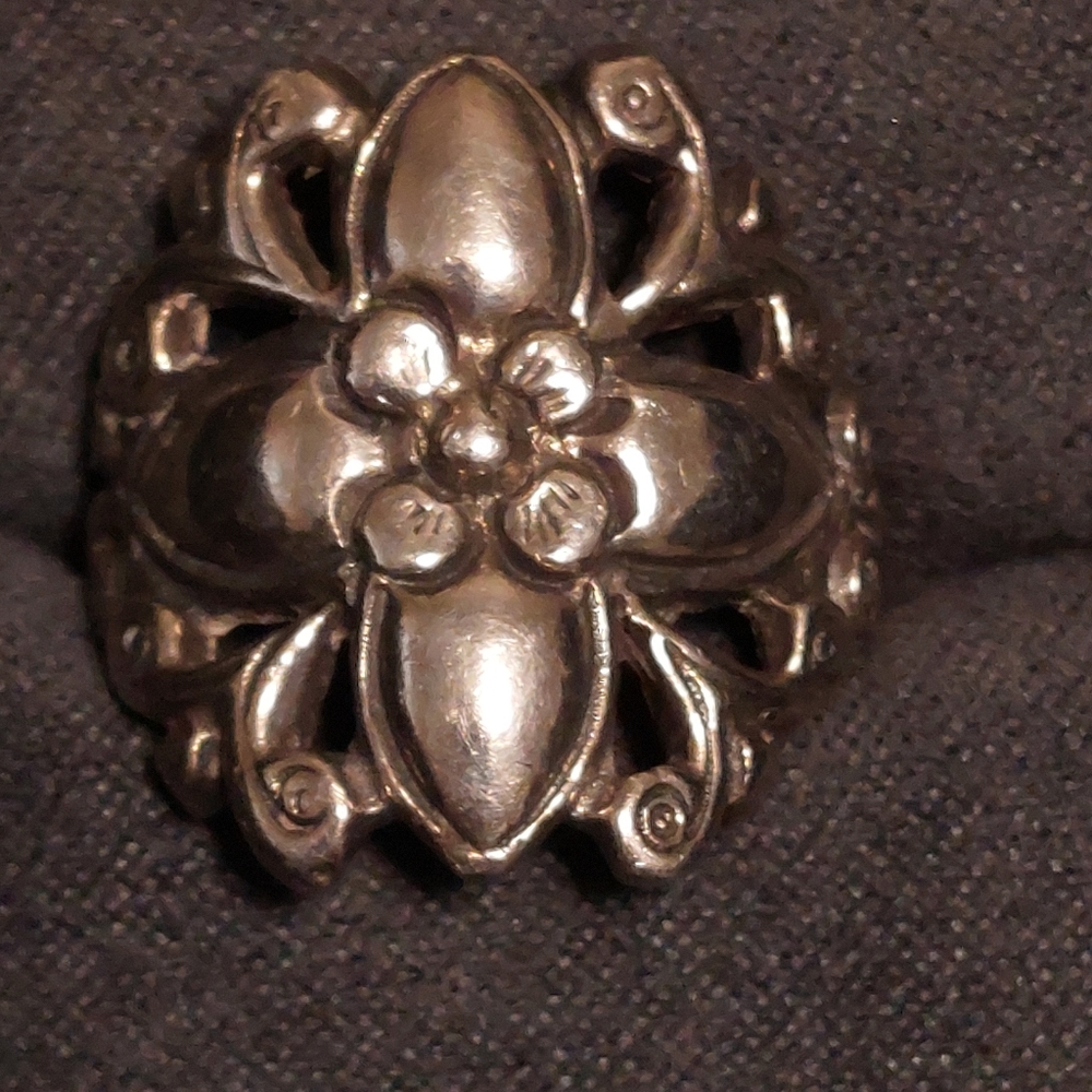 Vintage Sterling Silver Flower Ring